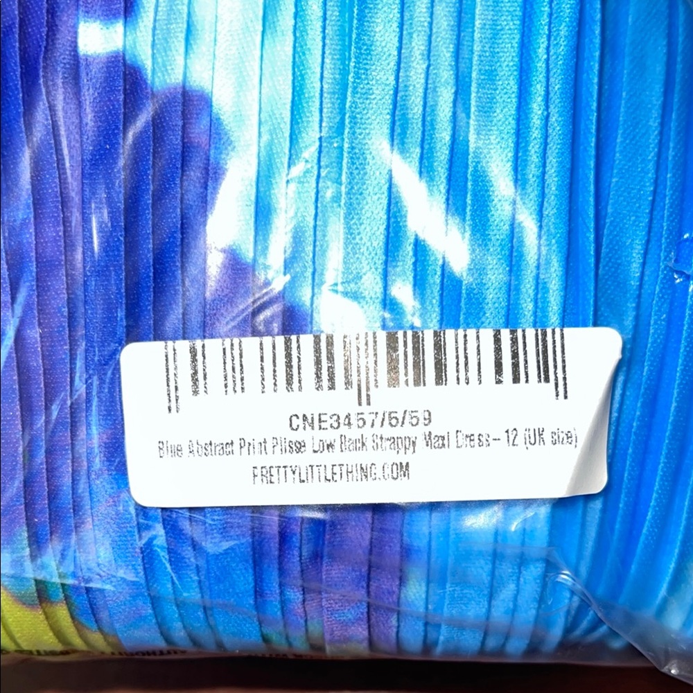 Prettylittlething Vibrant Blue and Green Pleated Dress 👗 BNWT - Picture 6 of 6